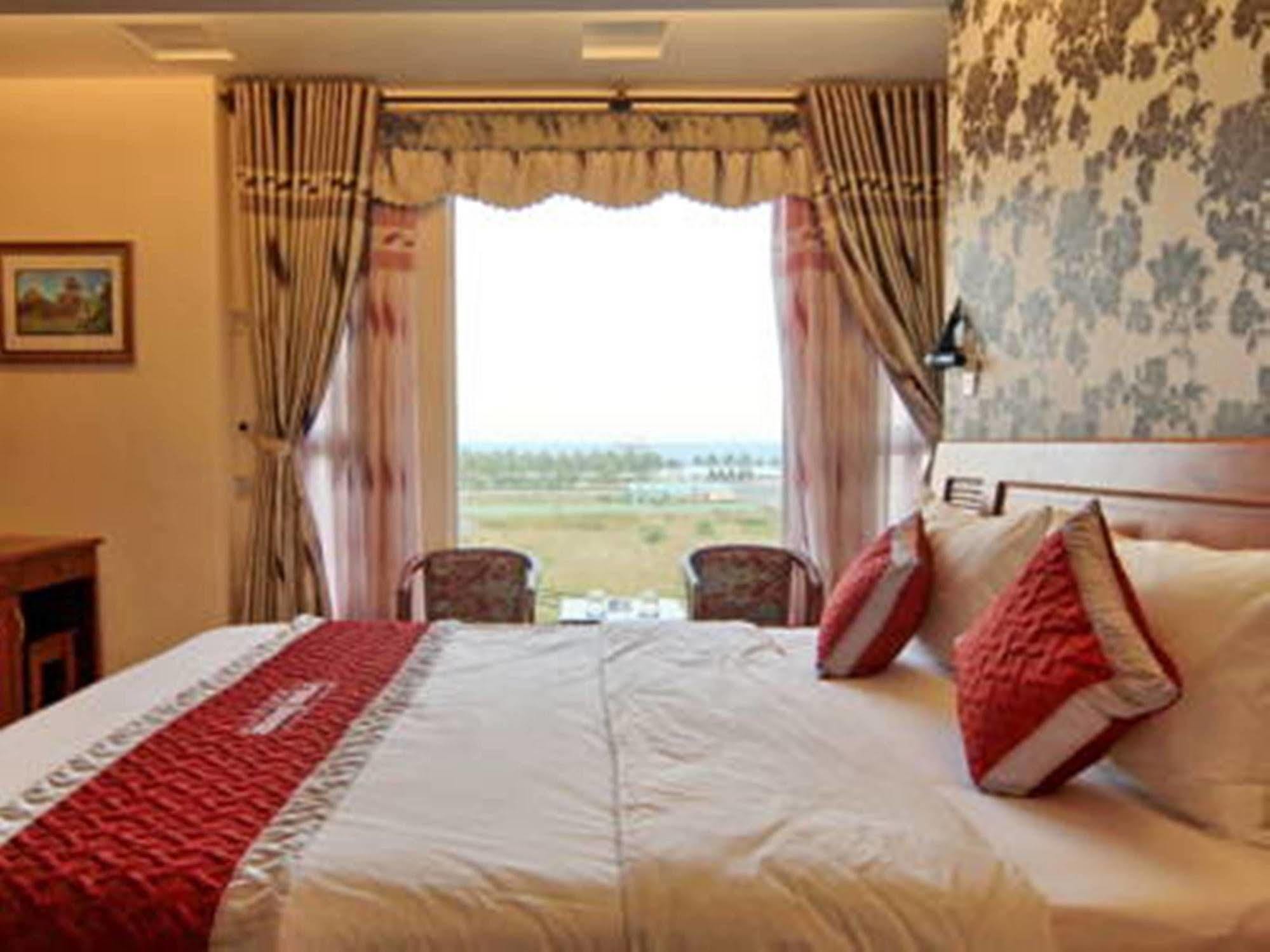 Trung Duong Da Nang Beach Hotel Extérieur photo