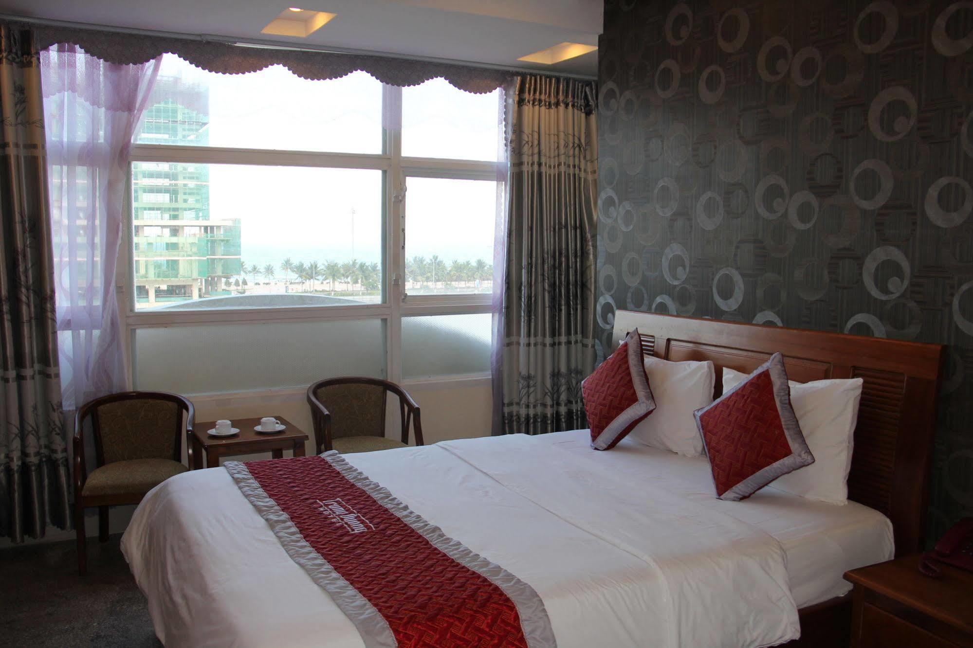 Trung Duong Da Nang Beach Hotel Extérieur photo